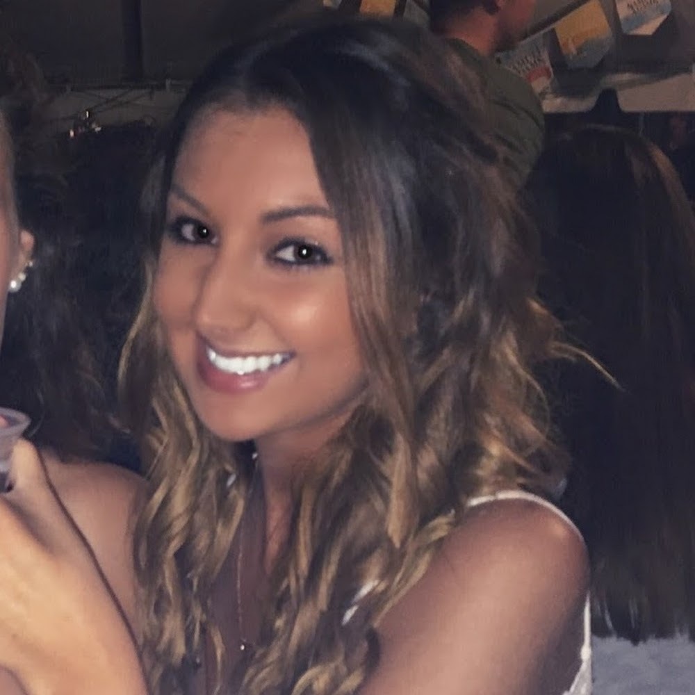 Meet your Posher, Olivia